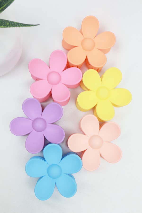 Daisy Matte Hair Claw